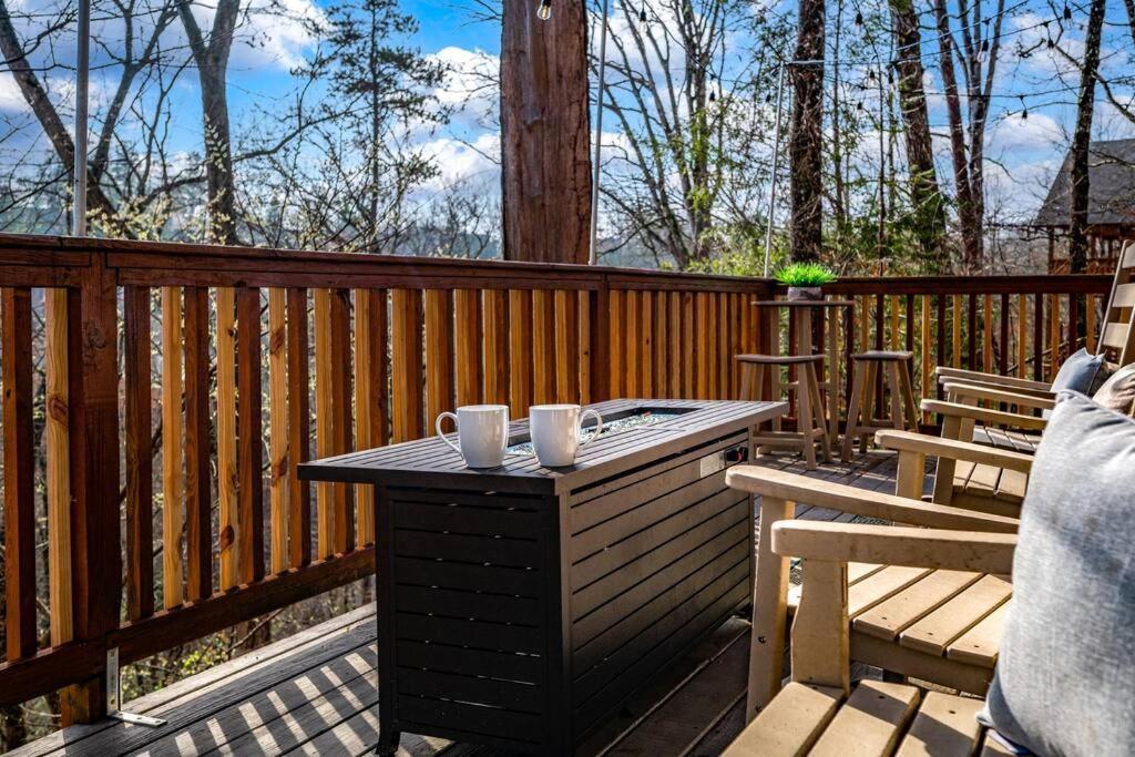 The Family Stone Luxe Cabin Sleeps 12 Hot Tub Dogfriendly Dollywood Пиджен-Фордж Экстерьер фото