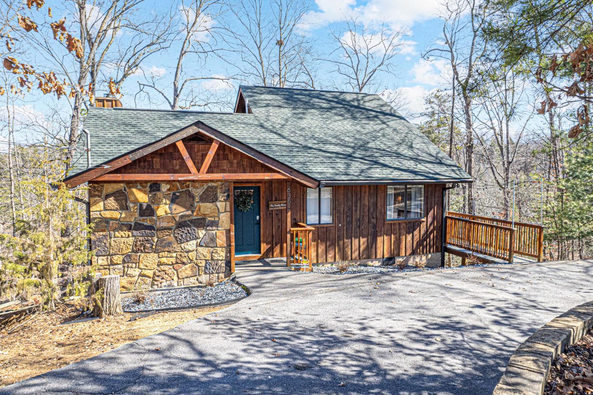 The Family Stone Luxe Cabin Sleeps 12 Hot Tub Dogfriendly Dollywood Пиджен-Фордж Экстерьер фото